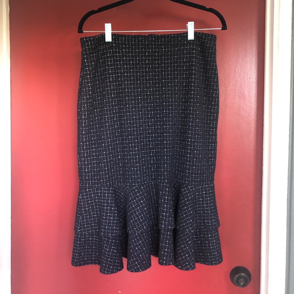Banana Republic high waisted trumpet skirt